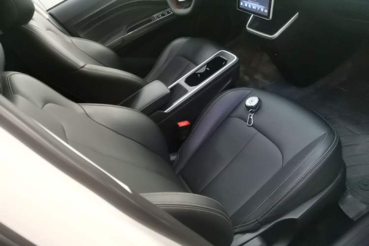 Used NETA V 2022 Chao 300 Lite Ternary Lithium Right Front Seat