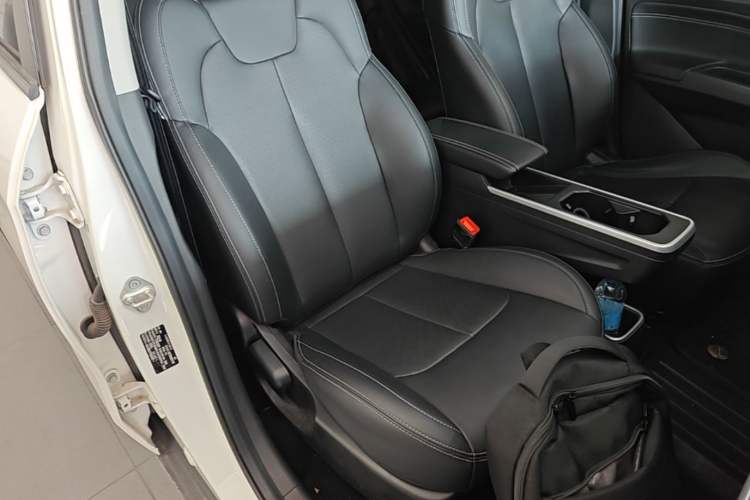 Used NETA V 2022 Chao 400 Lite Right Front Seat