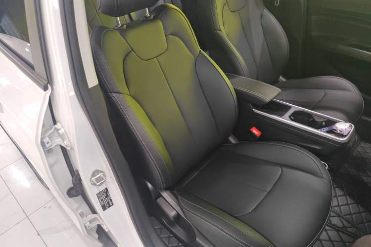 Used NETA V 2022 Chao 400 Lite Right Front Seat
