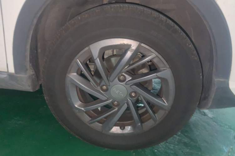 Used NETA V 2022 Chao 300 Lite Ternary Lithium Right Front Wheel Hub