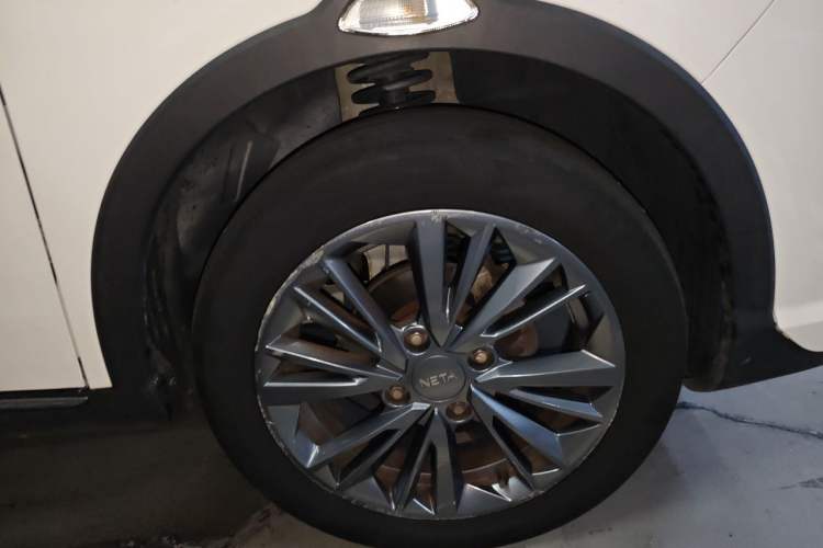 Used NETA V 2022 Chao 400 Lite Right Front Wheel Hub