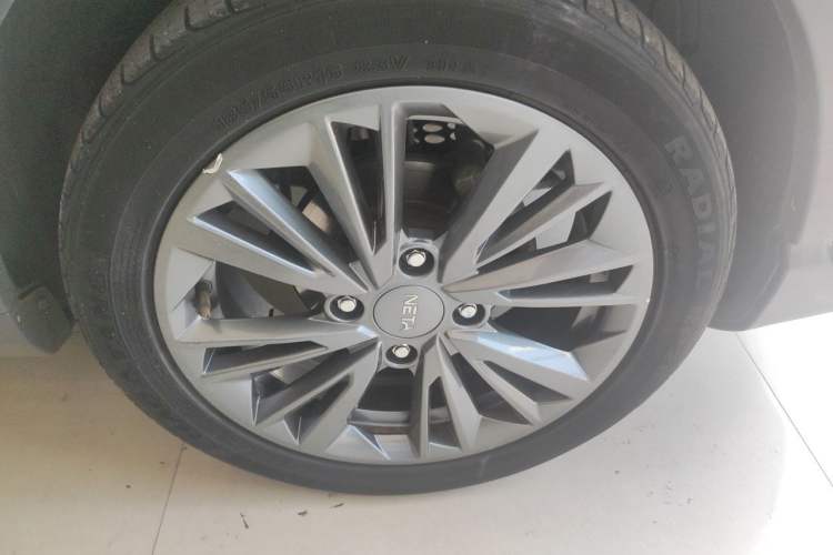 Used NETA V 2022 Chao 400 Lite Right Front Wheel Hub