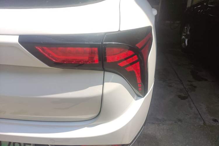 Used NETA V 2022 Chao 400 Right Rear Taillight