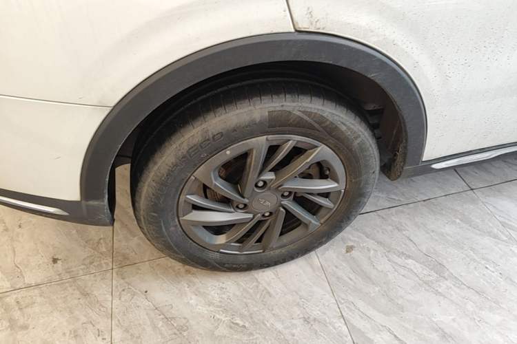 Used NETA V 2022 Chao 300 Lite Ternary Lithium Right Rear Wheel Hub