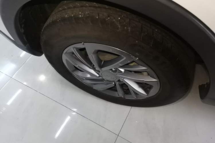 Used NETA V 2022 Chao 300 Lite Ternary Lithium Right Rear Wheel Hub