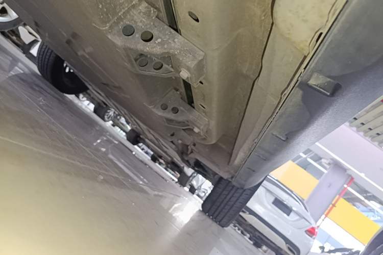 Used NETA V 2022 Chao 400 Lite Right Side Sill