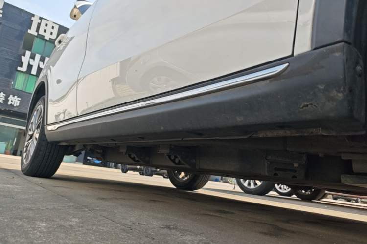 Used NETA V 2022 Chao 400 Lite Right Side Sill