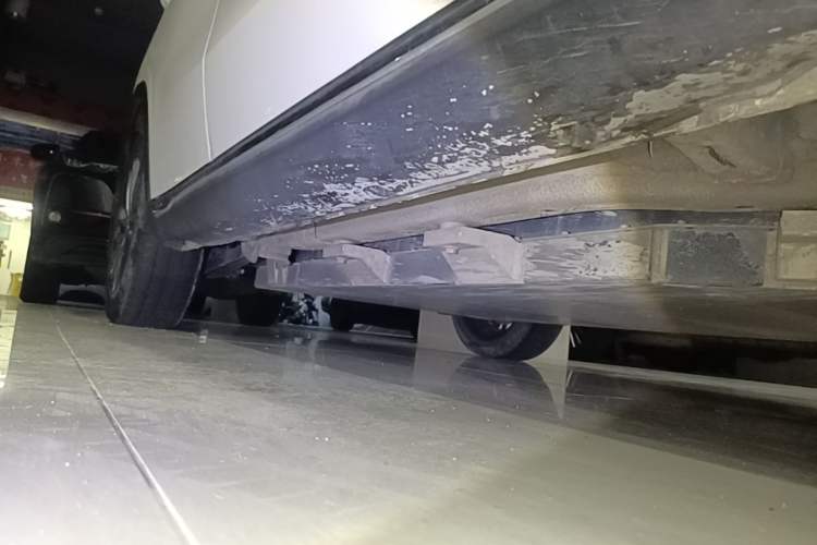 Used NETA V 2022 Chao 400 Lite Right Side Sill
