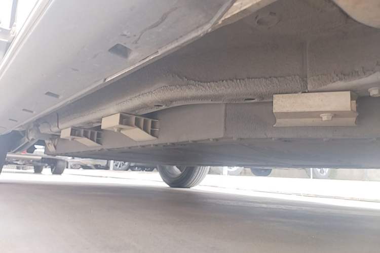 Used NETA V 2022 Chao 300 Lite Ternary Lithium Right Side Sill