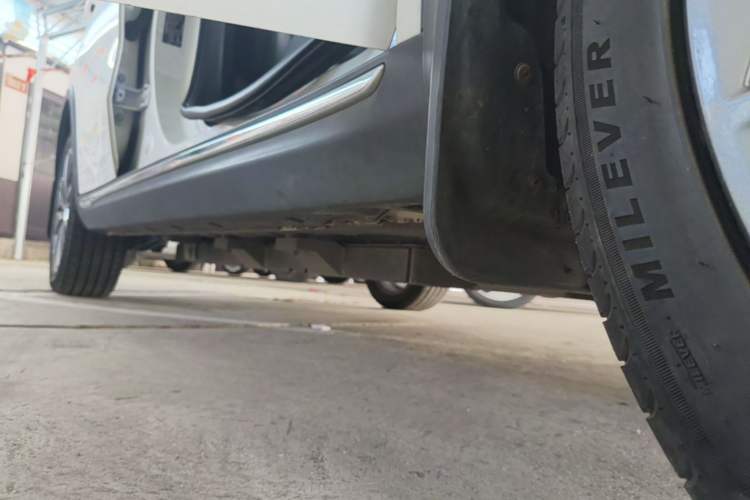 Used NETA V 2022 Chao 400 Lite Right Side Sill