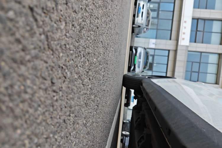 Used NETA V 2022 Long-Range Industry Custom Edition Right Side Sill
