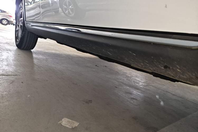 Used NETA V 2022 Chao 300 Lite Ternary Lithium Right Side Sill