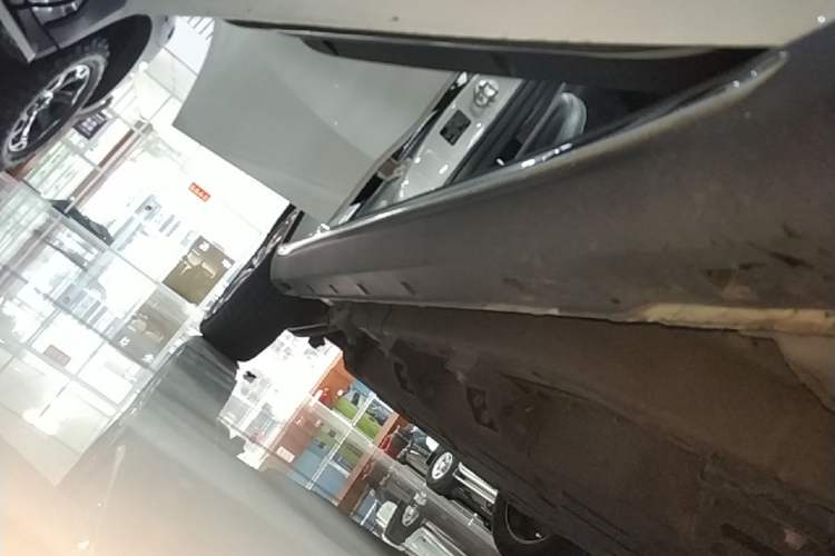 Used NETA V 2022 Chao 400 Lite Right Side Sill
