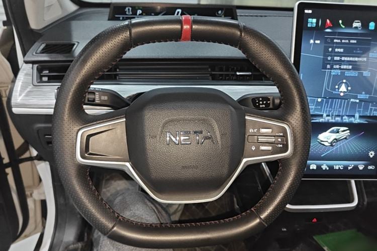 Used NETA V 2022 Chao 300 Lite Lithium Iron Phosphate Steering Wheel