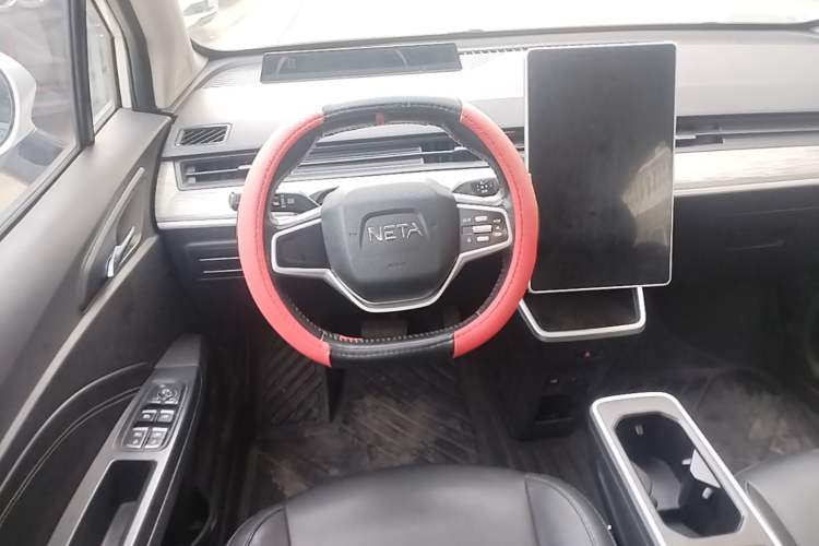 Used NETA V 2022 Chao 300 Lite Ternary Lithium Steering Wheel