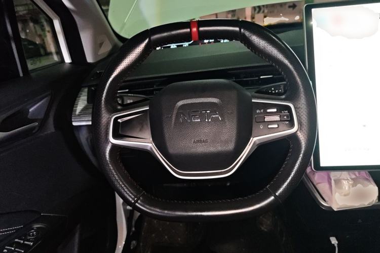 Used NETA V 2022 Chao 300 Lite Lithium Iron Phosphate Steering Wheel