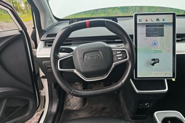 Used NETA V 2022 Chao 300 Lite Lithium Iron Phosphate Steering Wheel