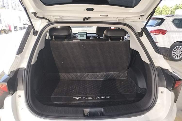 Used NETA V 2022 Chao 300 Lite Ternary Lithium Trunk