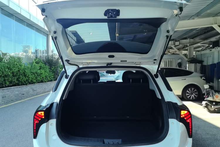Used NETA V 2022 Chao 300 Lite Ternary Lithium Trunk