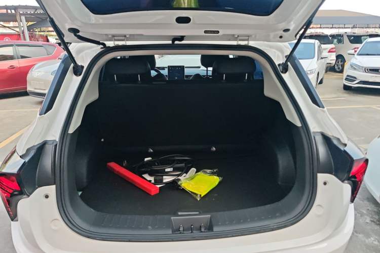 Used NETA V 2022 Chao 400 Lite Trunk
