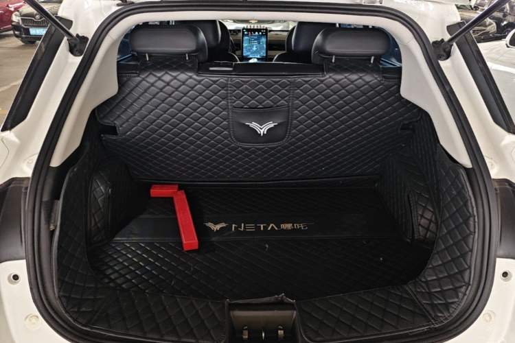 Used NETA V 2022 Chao 300 Lite Ternary Lithium Trunk