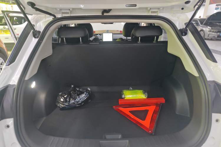 Used NETA V 2022 Chao 400 Lite Trunk
