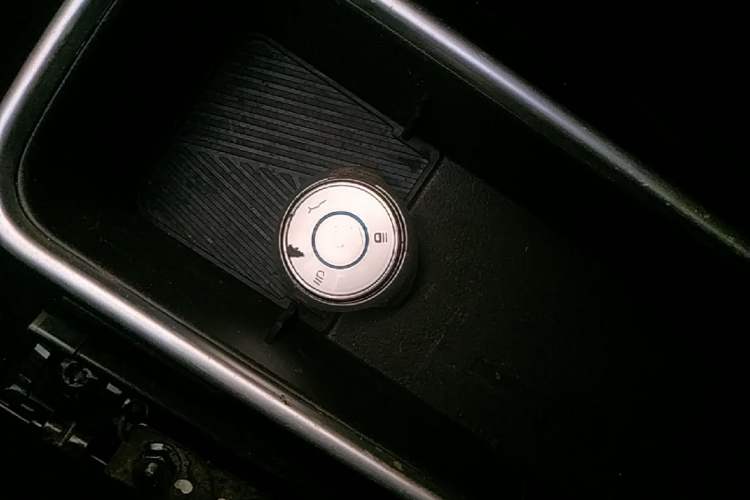 Used NETA V 2022 Chao 300 Lite Lithium Iron Phosphate Vehicle Key