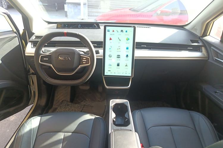 Used NETA V 2022 Chao 400 Lite Interior 2