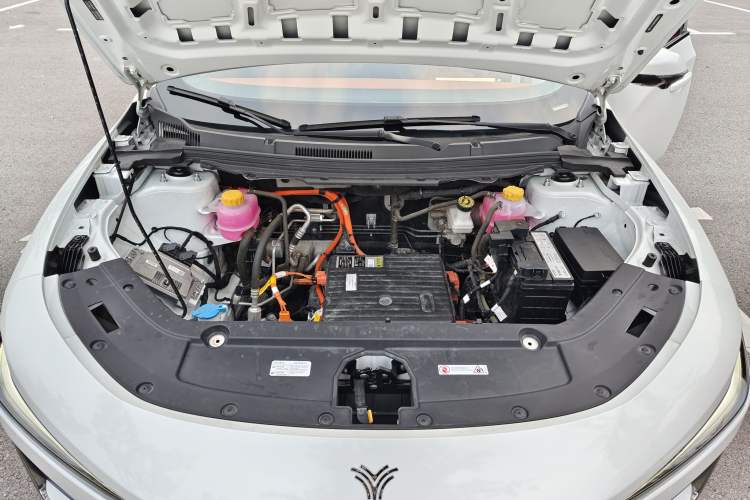 Used NETA X 2023 500 Engine Bay