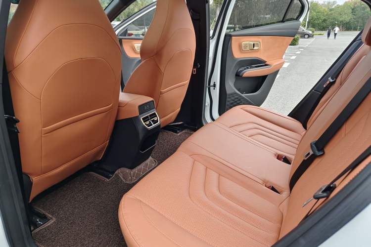 Used NETA X 2023 500 Interior 12