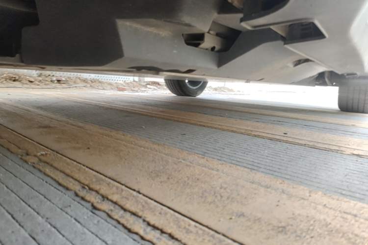 Used NETA X 2023 500 Chassis Front Left