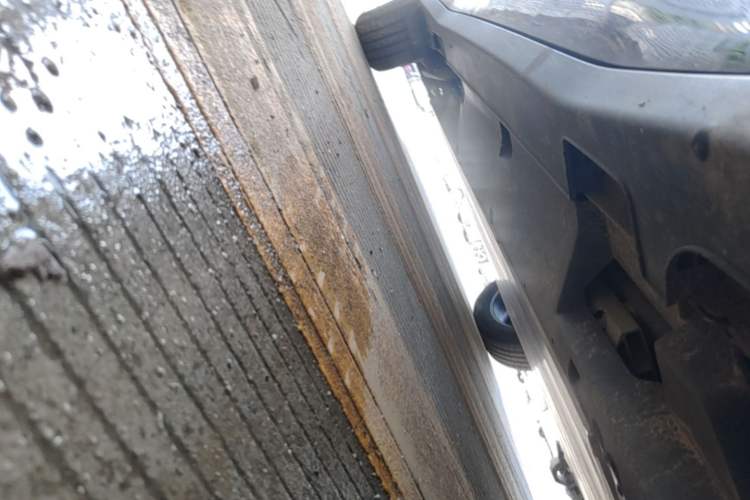 Used NETA X 2023 500 Chassis Front Right