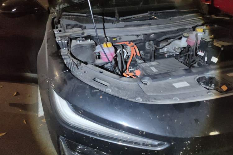 Used NETA X 2023 400 Lite Engine Bay Right