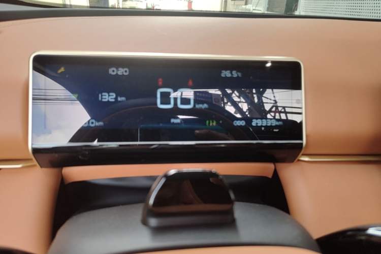 Used NETA X 2023 500 Odometer Close Up