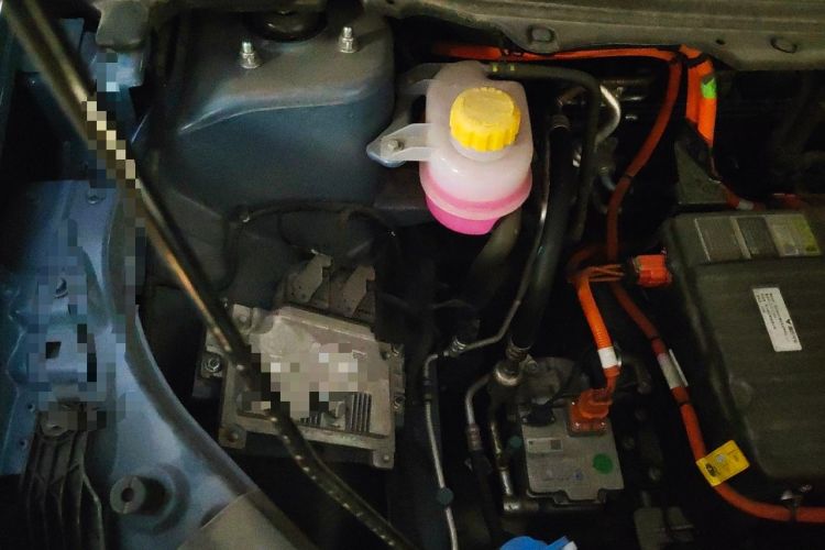 Used NETA X 2023 500 Engine Bay Right