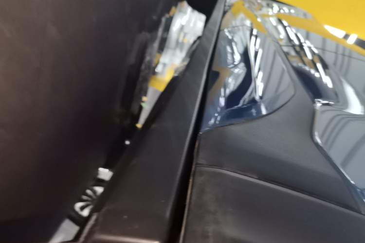Used NETA X 2023 400 Lite Left Side Sill
