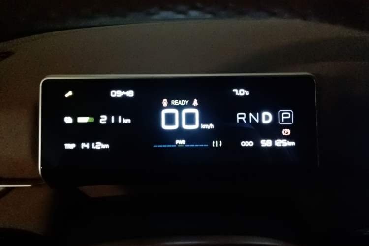 Used NETA X 2023 400 Lite Odometer Close Up