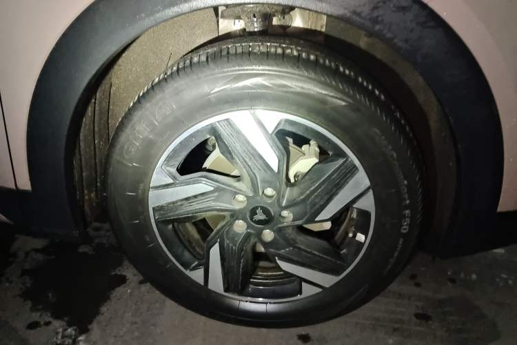 Used NETA X 2023 400 Lite Right Front Wheel Hub