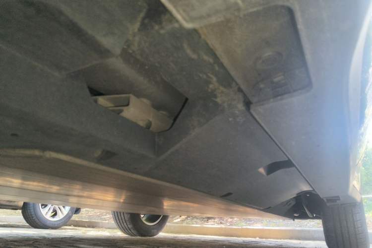 Used NETA X 2023 500 Chassis Front Left