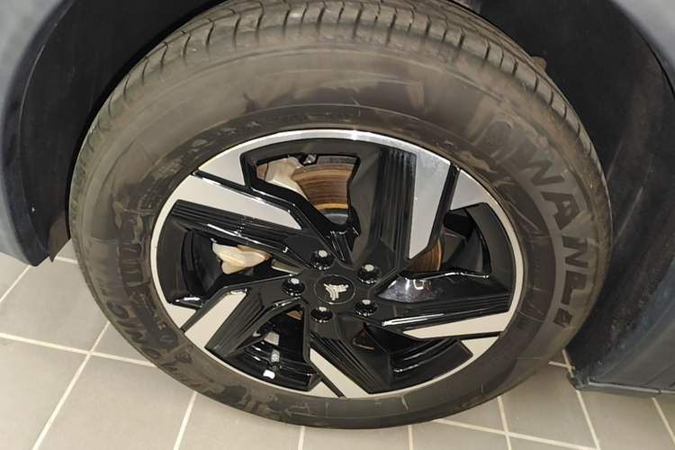 Used NETA X 2023 400 Lite Left Front Wheel Hub