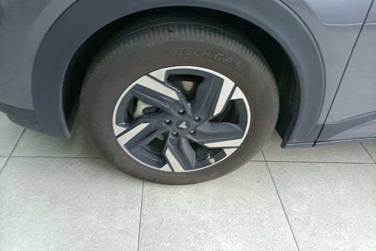 Used NETA X 2023 400 Lite Left Front Wheel Hub