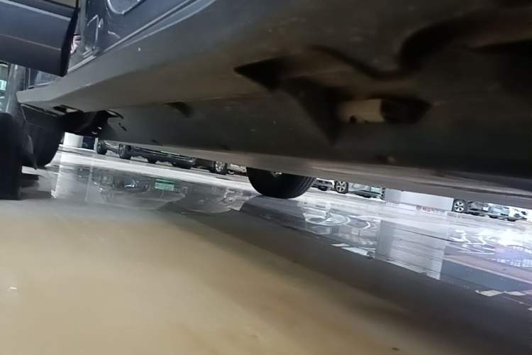 Used NETA X 2023 500 Right Side Sill