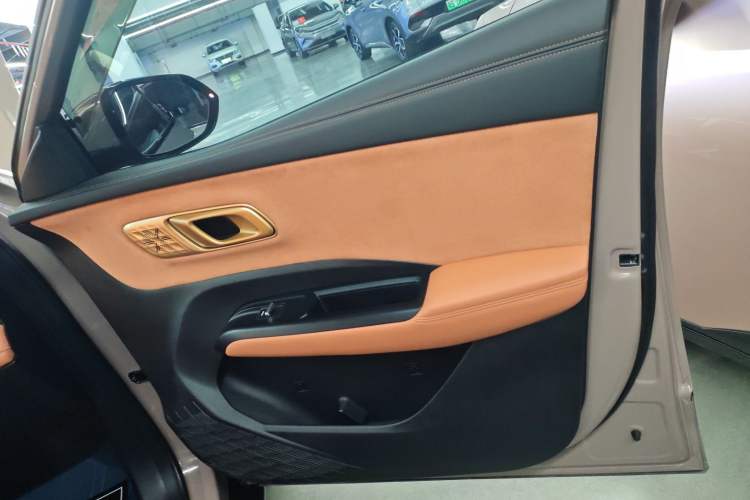 Used NETA X 2023 400 Lite Interior 5