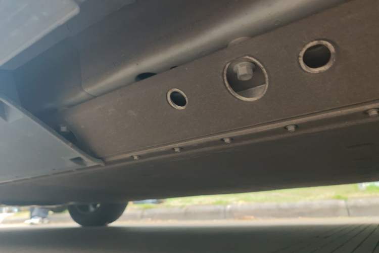 Used NETA X 2023 400 Lite Chassis Front Right