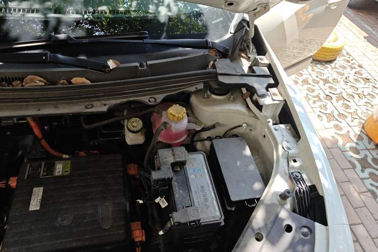 Used NETA X 2023 400 Lite Engine Bay Left