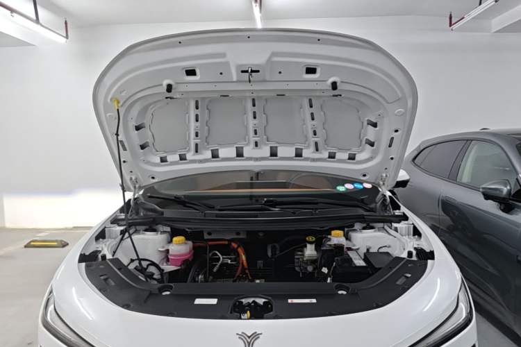 Used NETA X 2023 500 Engine Bay