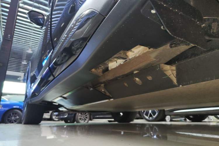 Used NETA X 2024 500 Prestige Edition Left Side Sill