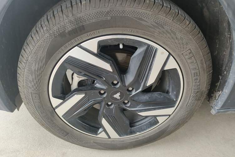Used NETA X 2024 500 Prestige Edition Left Front Wheel Hub