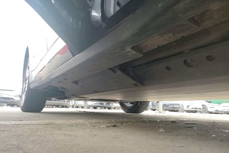 Used NETA X 2024 500 Prestige Edition Left Side Sill