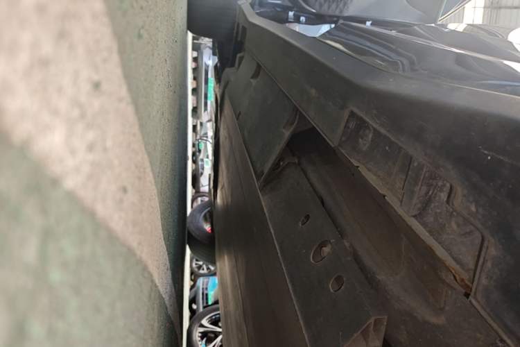 Used NETA X 2024 500 Prestige Edition Left Side Sill